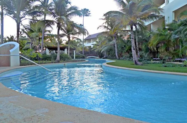 Hotel all inclusive Secrets Royal Beach piscina